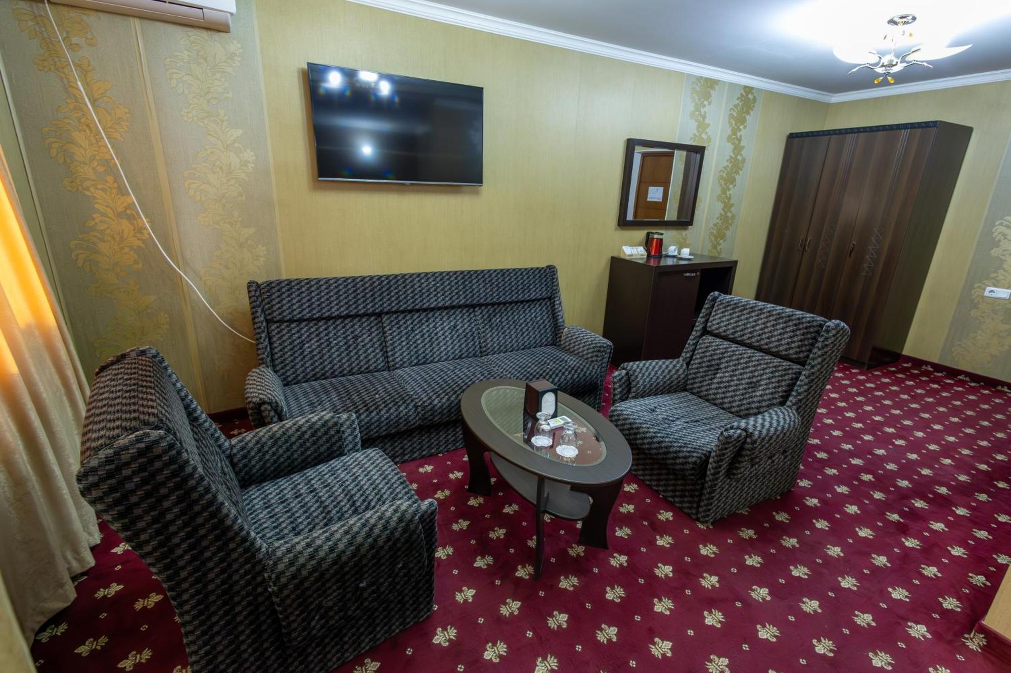Gyumri Hotel Ngoại thất bức ảnh
