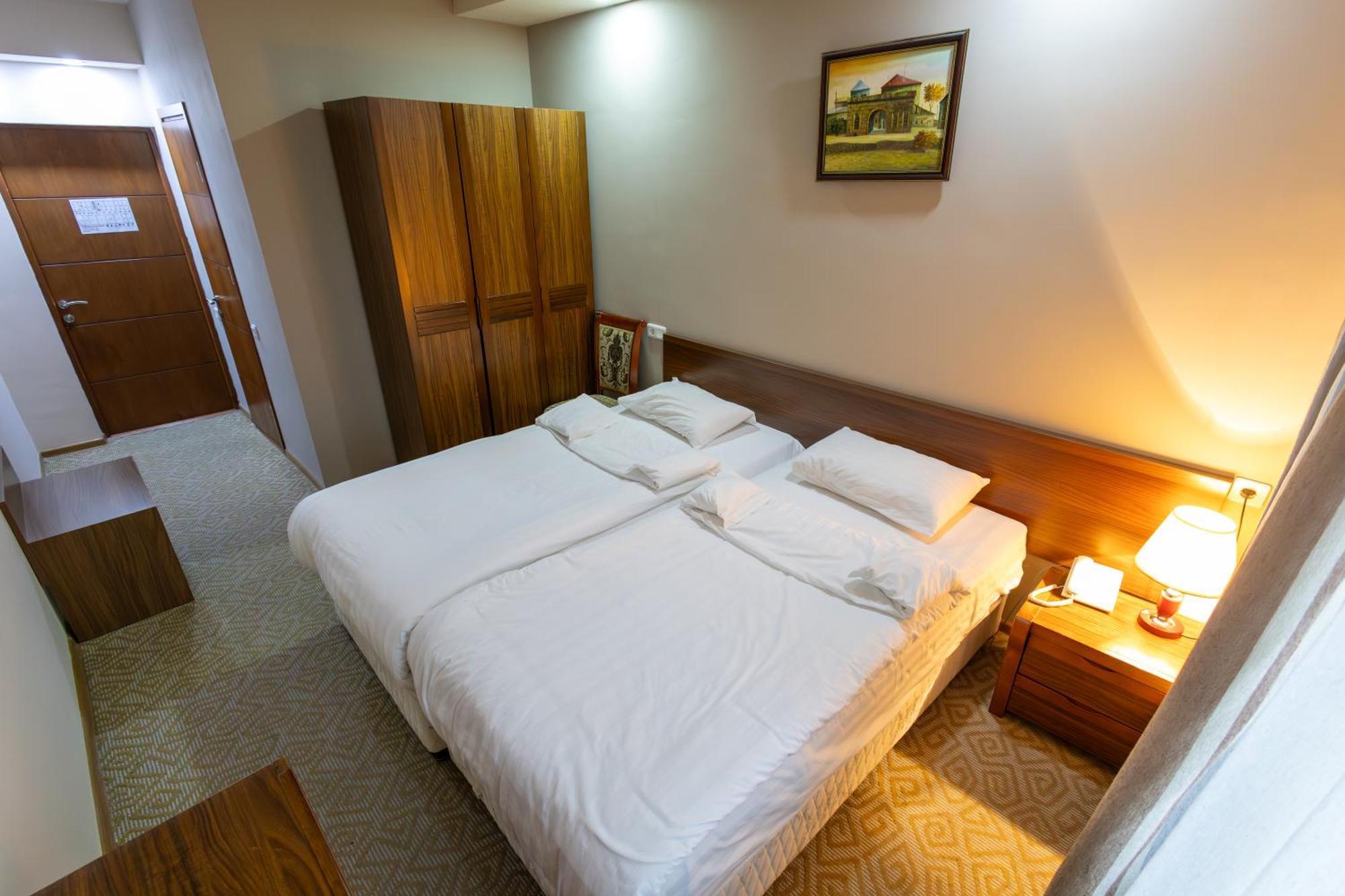 Gyumri Hotel Ngoại thất bức ảnh