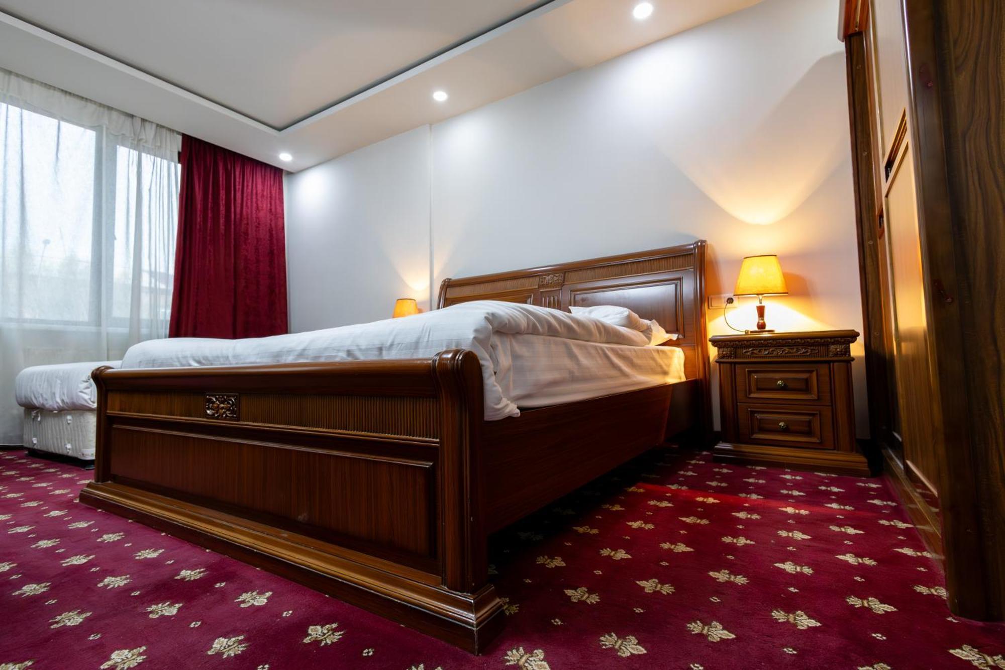 Gyumri Hotel Ngoại thất bức ảnh
